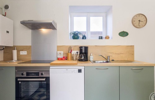 Lingreville Cottage | Charming Renovated House, Near Sandy Beaches, with Terrace and Modern Amenities