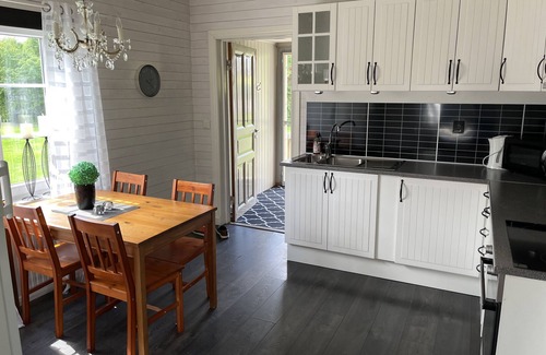 Vimmerby Villa | Charming red cottage by the golf course – near Vimmerby and Astrid Lindgren's World | SE05090