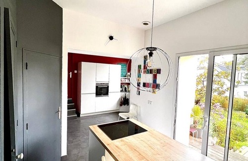 Saint-Nazaire House | Charming renovated house with swimming pool 100 m from the beach