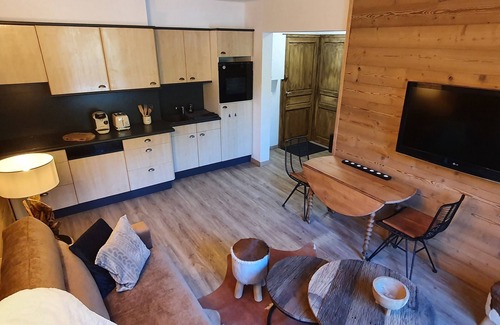 Isola Apartment | Charming renovated 2-room apartment in the heart of the ISOLA 2000 resort