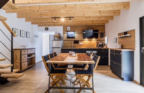 Bouvron Cottage | Charming Renovated Barn with Private Courtyard, Near Nantes and St Nazaire