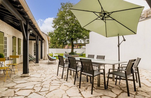 Le Bignon Cottage | Charming Renovated House Near Nantes with Garden, Terrace, and Family Amenities