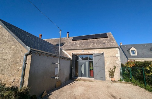 Chaingy Cottage | Charming renovated house in the heart of Loire Valley with parking and wifi