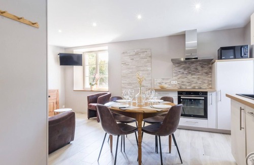 Creances Cottage | Charming Renovated Stone House with Garden, near Beach in Créances
