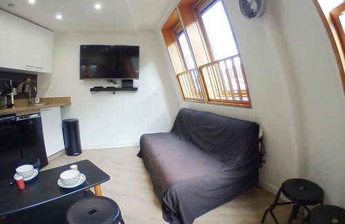 Avoriaz Apartment | Charming Renovated Studio in Heart of Morzine for 3/4 People