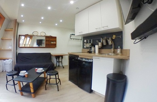 Avoriaz Apartment | Charming Renovated Studio in Heart of Morzine for 3/4 People