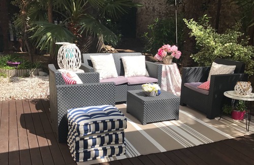 Cannes Apartment | charming residence with garden