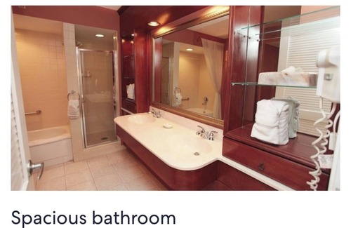 Palm Beach Shores Resort | Charming resort in cool Palm Beach Shores with fitness room, AC