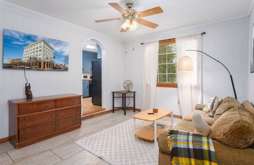 Hattiesburg House | Charming retreat close to downtown, restaurants and Southern Miss.