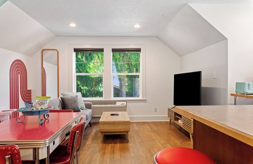 North End Apartment | Charming retreat for two people in the enchanting North End of Boise