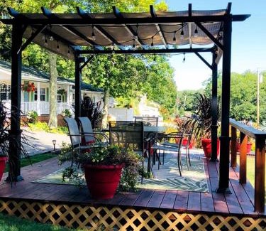 Lincolnville House | Charming Retreat for a Romantic Getaway near Penobscot Bay, Maine