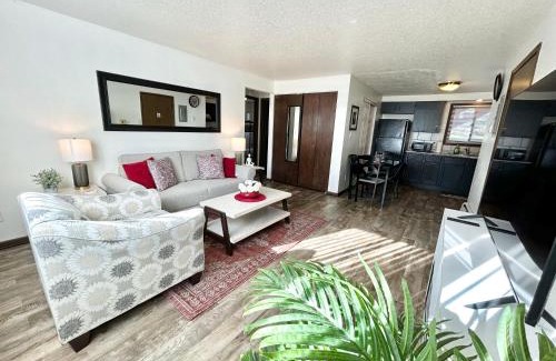 Marion Apartment | Charming Retreat in Marion, Iowa!