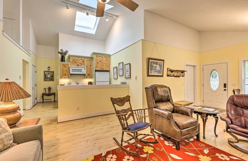 Frankfort Apartment | Charming Retreat Near Downtown Frankfort & Beaches