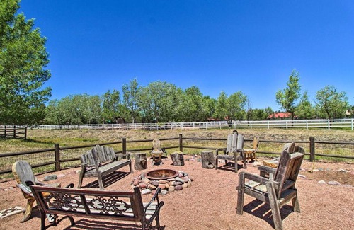 Heber House | Charming Ribeye Ranch with Hot Tub and Fire Pit