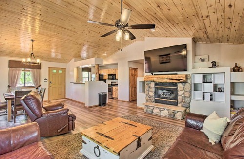 Heber House | Charming Ribeye Ranch with Hot Tub and Fire Pit