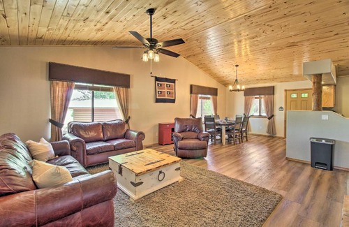 Heber House | Charming Ribeye Ranch with Hot Tub and Fire Pit