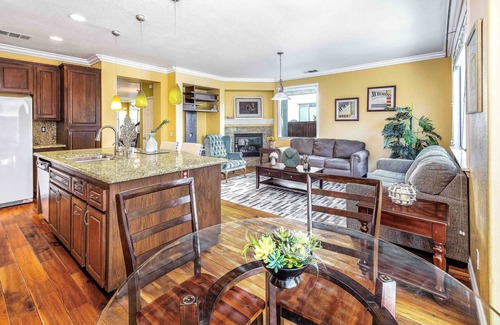 Rancho Cucamonga House | Charming River Oaks Retreat: Victoria Garden for Relaxing Getaways #140