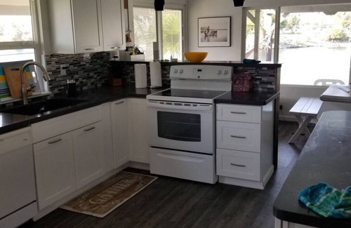 Mohave Valley Cottage | Charming Riverfront Escape with Private Dock on the Colorado