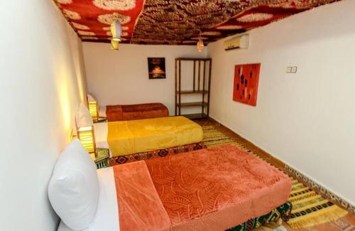 Fes El Bali House | Charming Room at riad in lovely Fès with AC