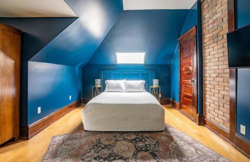 Broadway House | Charming Room in Capitol Hill - Foxglove Inn Rm 6