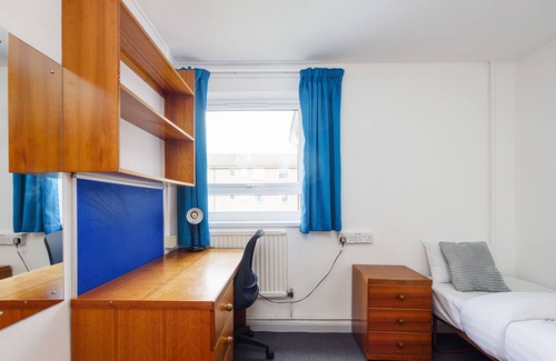 Bramcote Apartment | Charming Room Near Highfields Park