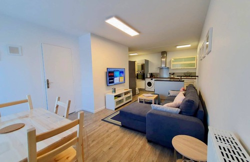 Cergy Apartment | Charming rooms in shared apartment Cergy center