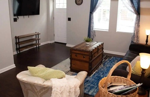 Lancaster House | Charming Row Home 5 Minutes from City Center