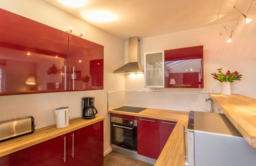 Veules-les-Roses House | Charming, sand beach 200 m, calm, parking, 4 bedrooms, 3 bathrooms