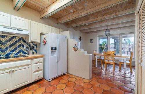 Northeast Santa Fe House | Charming Santa Fe Adobe Home 2 BR w/Elevated Views
