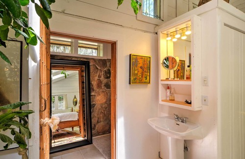 Tesuque Cabin | Charming Santa Fe Studio Cabin w/ Patio & Yard!