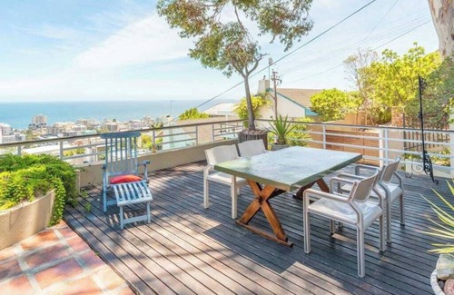 Sea Point Apartment | Charming Sea Point Apartment
