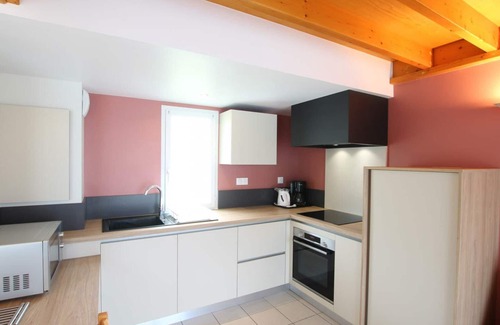 Biville Cottage | Charming Seaside Cottage: 3 BR, Terrace, Wi-Fi, Pet-Friendly, Near Dunes & Hiking in La Hague