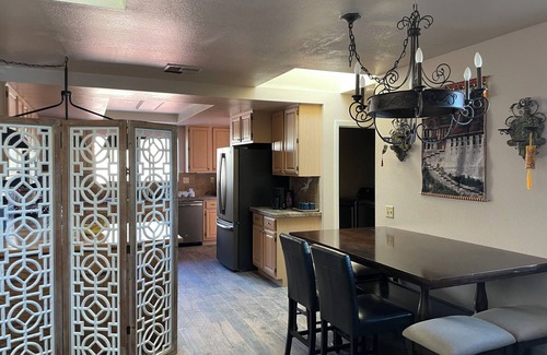 Loma Alta House | Charming Shared 1-bedroom with WiFi and AC in Oceanside Near Beach