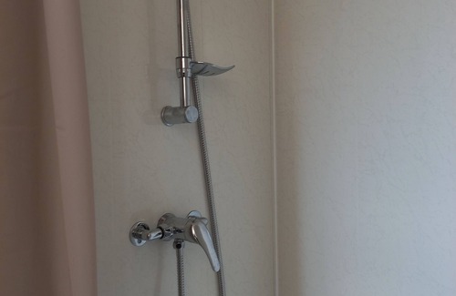 Tottenham Bed & Breakfast | Charming Single Bedroom Ensuite London.