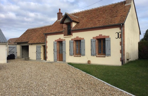 Mur-de-Sologne Cottage | Charming Sologne Home: Garden, Terrace, Near Châteaux and ZooParc