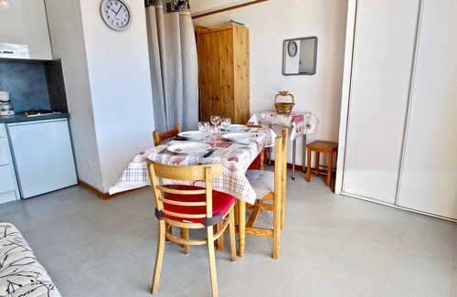 Chamrousse Apartment | Charming South-Facing Studio at the Foot of the Slopes