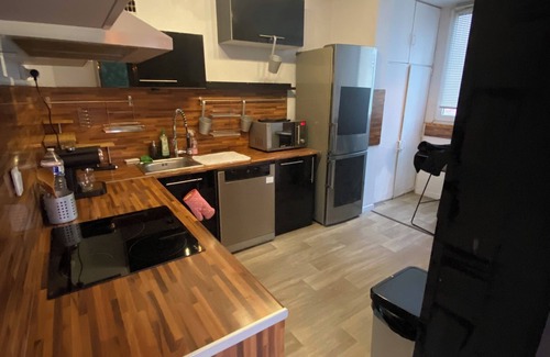 Le Bas Vaucelles Apartment | Charming, spacious apartment with free parking spaces