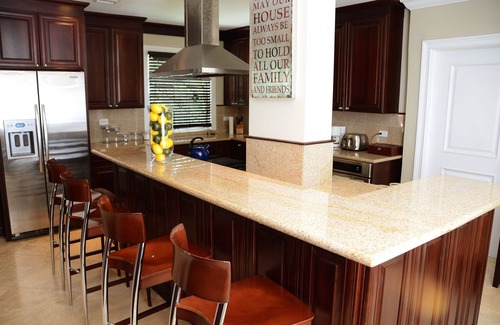Nassau House | Charming Spacious Bahamian Home