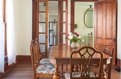 Des Moines House | Charming Spacious Victorian Home Close to Downtown