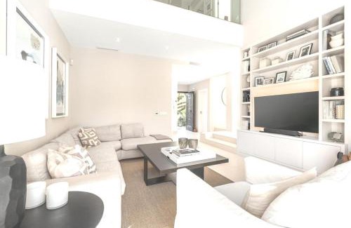 Marbella House | Charming Spanish Villa5 with Large pool