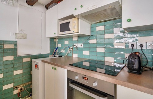 Strasbourg -Saint-Denis Apartment | Charming split-level Flat near Canal Saint-Martin