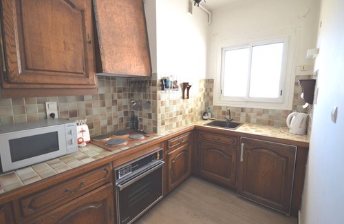 Riou - Petit Juas - Av de Grasse Apartment | Charming Stanislas Studio with Wi-Fi and Air Conditioning