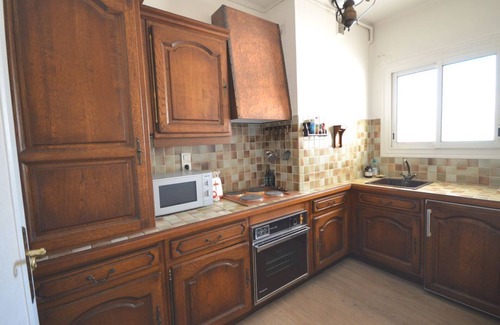 Riou - Petit Juas - Av de Grasse Apartment | Charming Stanislas Studio with Wi-Fi and Air Conditioning