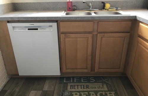 Ormond Beach House | Charming Starfish Cottage! Walk to the beach and the river!