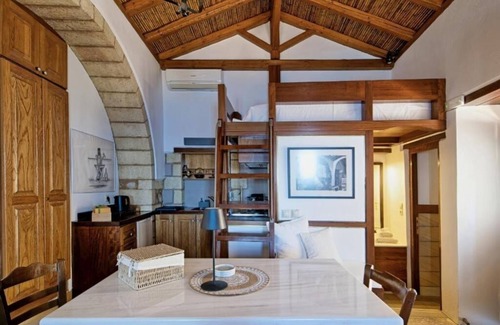 Monemvasia Apartment | Charming Stay with Stunning Views -PETRA– MonoLithos Inn
