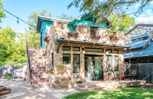 Zilker Cottage | Charming stone cottage, walking distance to nature & shops