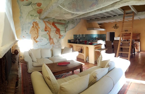 Saint-Jeannet House | Charming stone house by the river