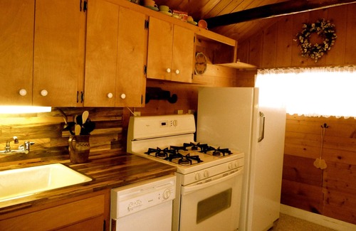Grand Lake Cabin | Charming storybook 1940's Cabin Located In The Heart Of Grand Lake Village