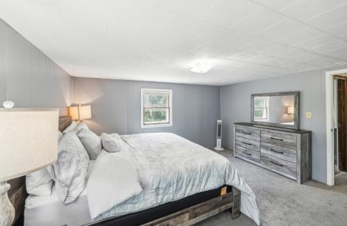 Stowe House | Charming Stowe Retreat with Mountain Views home