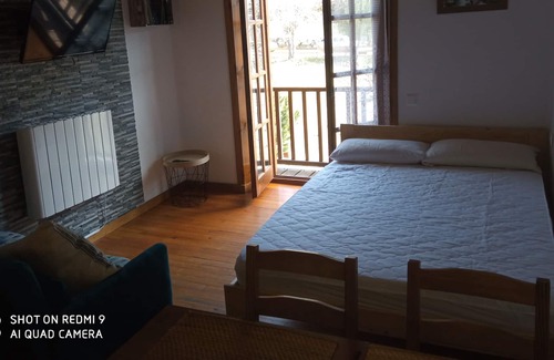 Pla de l'Ermita Apartment | Charming studio with views
